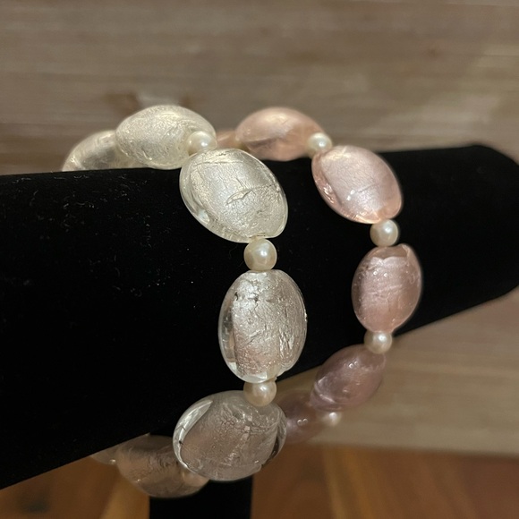 Set of 2 Lovely Glass Bead and Pearl Bracelets - Picture 6 of 8